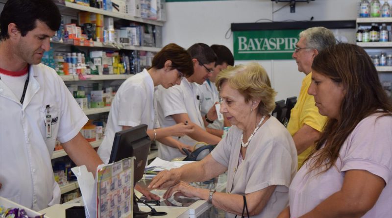 El PAMI no renovó el contrato y las farmacias comienzan a desatender a los jubilados El PAMI no renovó el contrato y las farmacias comienzan a desatender a los jubilados