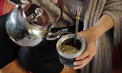 Tomar mate disminuye el riesgo de contraer parkinson, según científicos