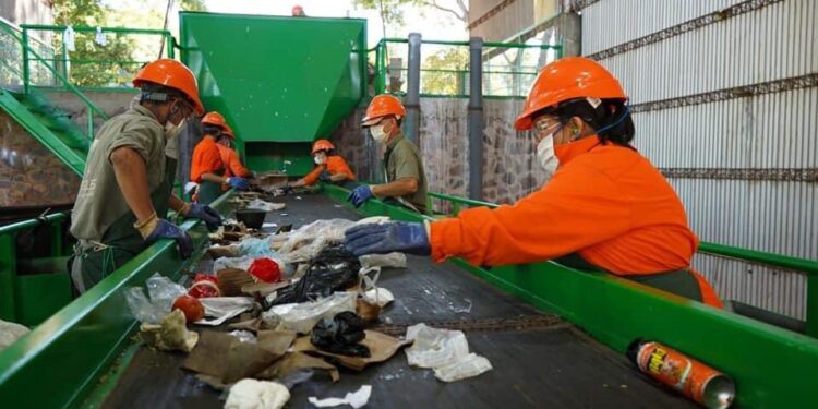 Tras ocho años, reabren la planta de reciclaje de Apóstoles