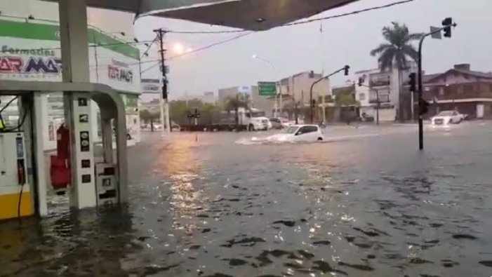 Fuerte temporal en Corrientes provocó inundaciones en varias localidades