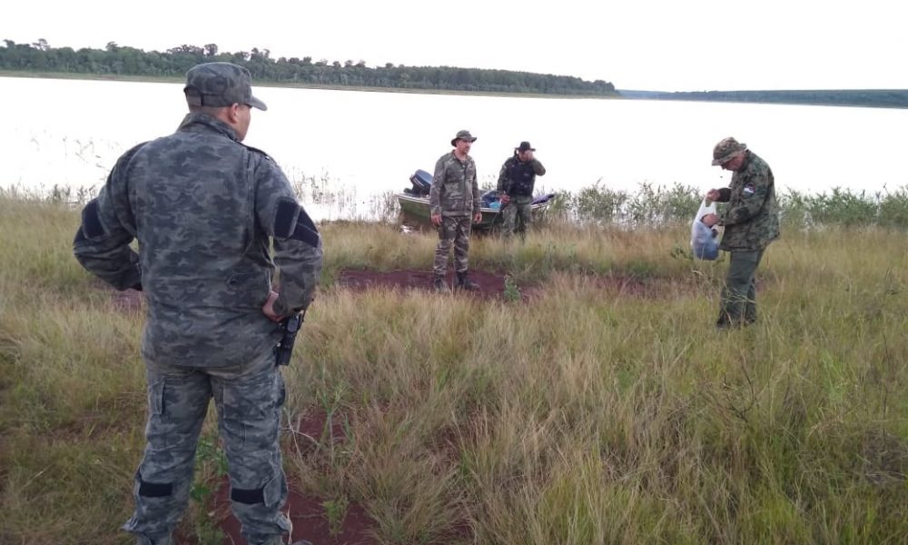 Pescadores furtivos hieren a tiros a dos guardaparques y un policía en Libertad