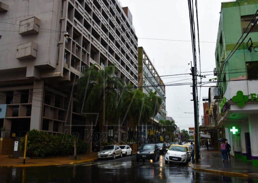 Por la mañana continúan las lluvias y el tiempo mejora por la tarde