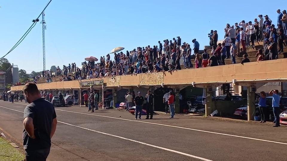 La Muni suspendió carrera y cerró el autódromo porque había 1.000 personas