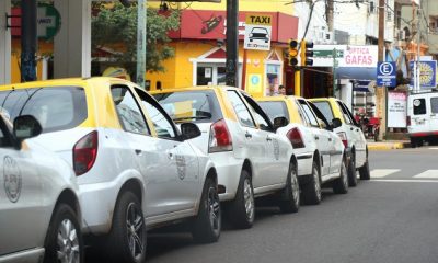 A punta de pistola, secuestraron y robaron a taxista de Posadas