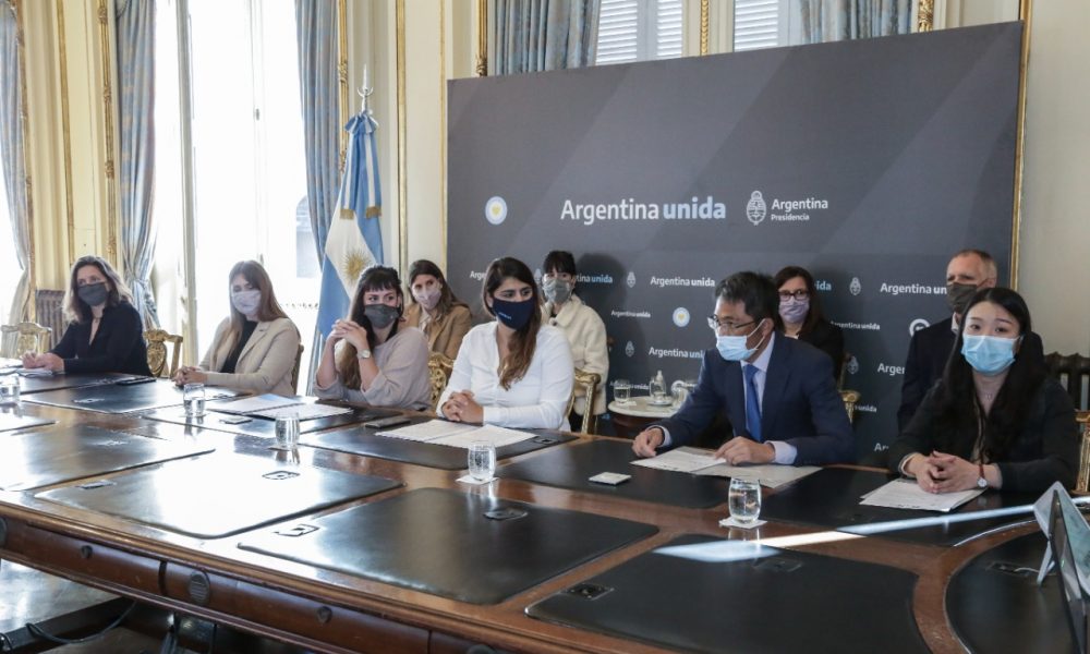 Huawei y el Centro de Géneros en Tecnología ofrecerán 600 becas para mujeres en Argentina