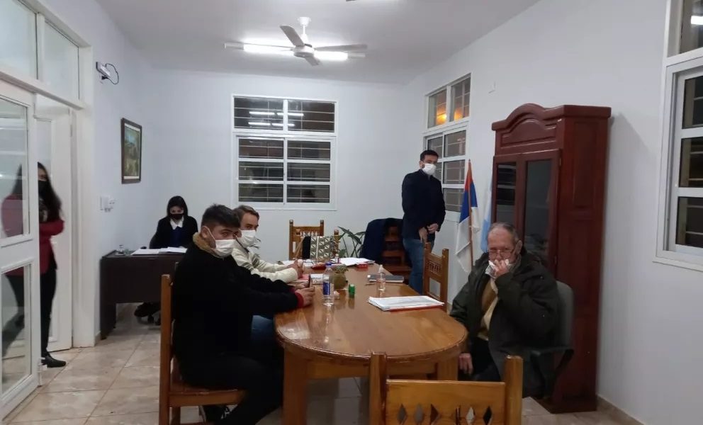 Destituyeron a la concejal de Bonpland que denunció persecución política