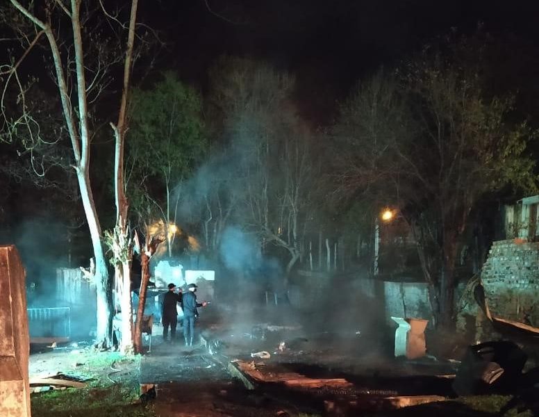 Detuvieron a una mujer por el incendio en el que murieron padre e hijo en Alem