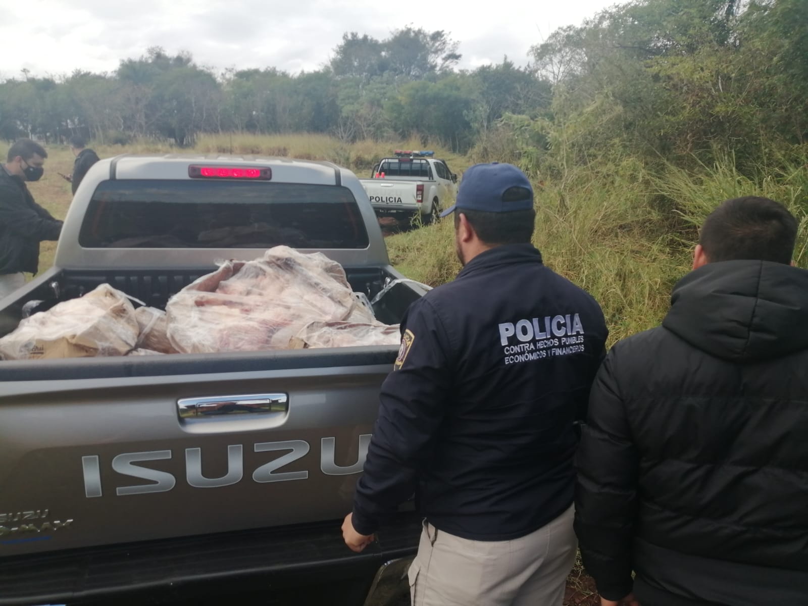 Pollo de contrabando decomisado en Paraguay.