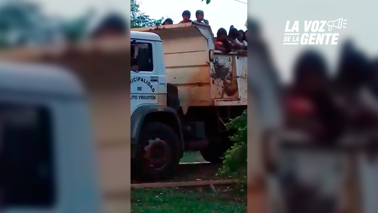 Trasladan a niños de comunidad mbya en un camión de la Muni de Yrigoyen