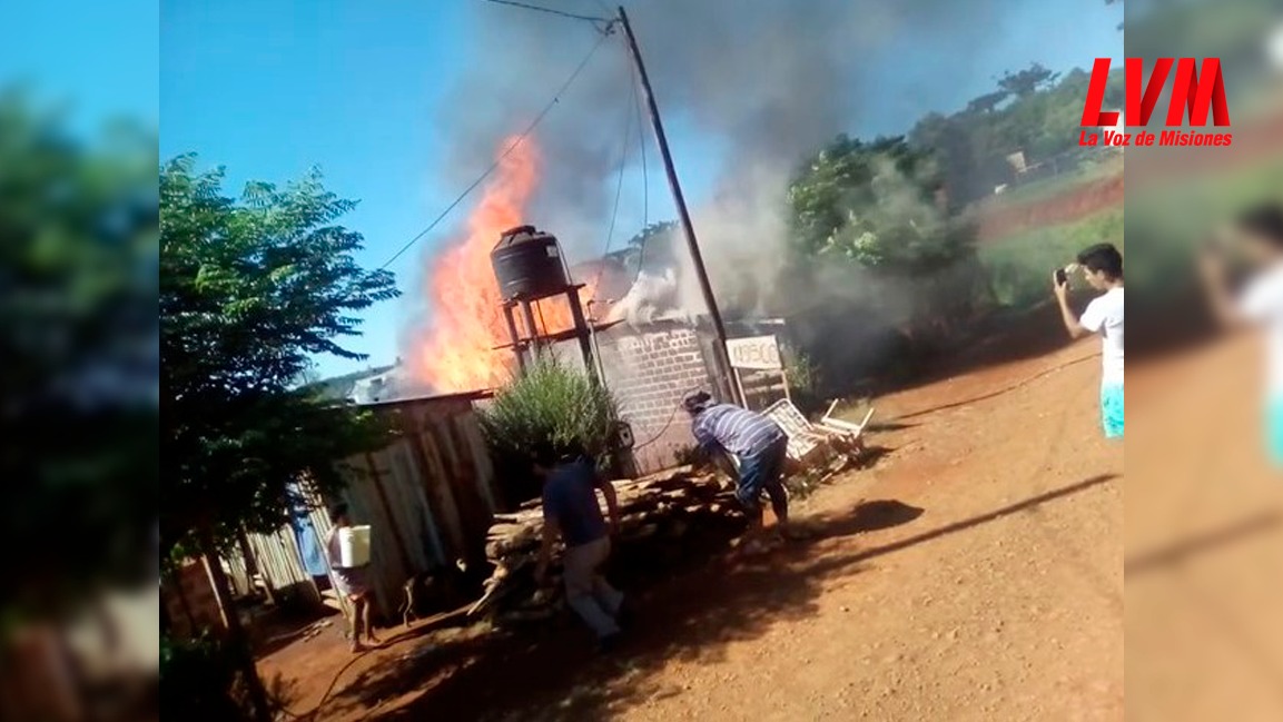 San Pedro: mamá e hija quedaron en la calle tras el incendio de su vivienda