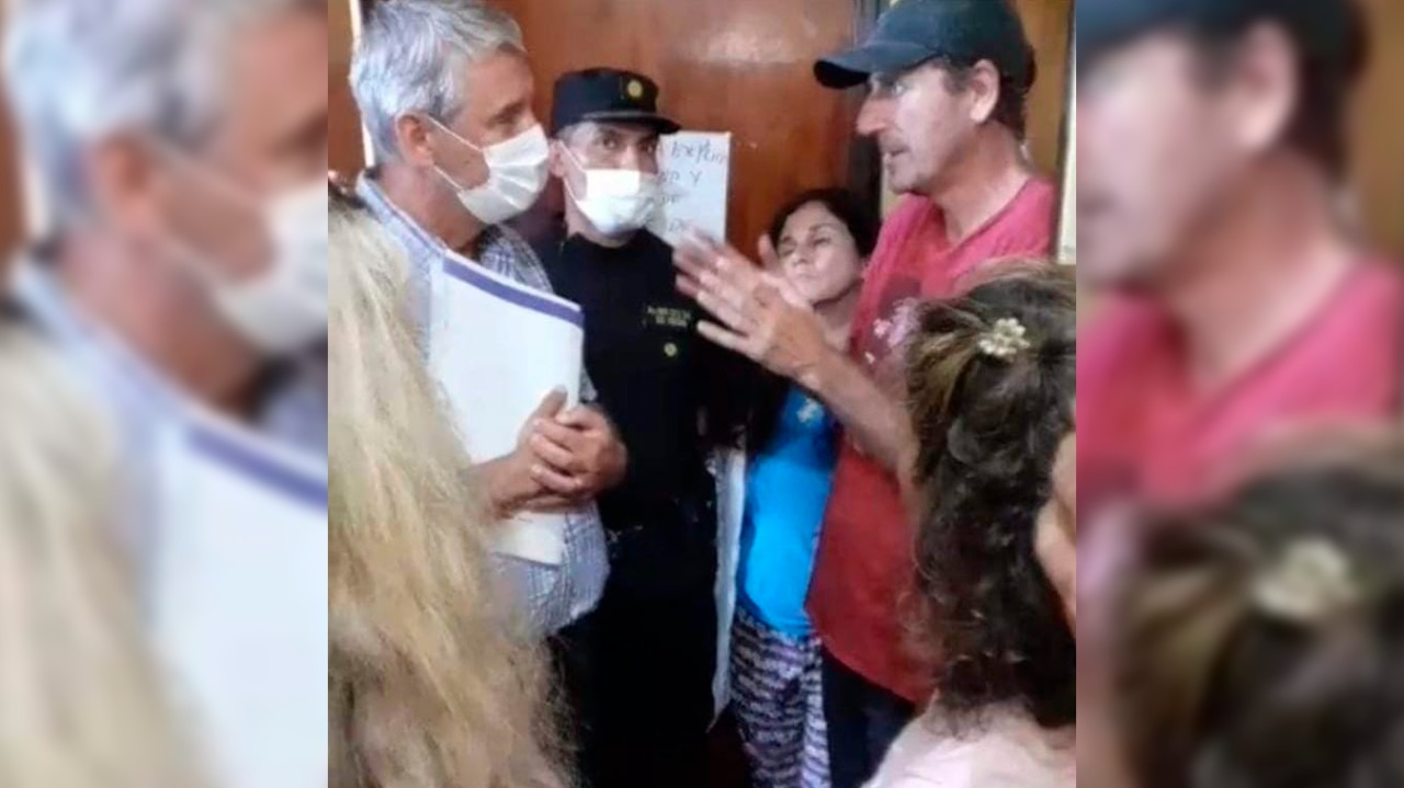 El ministro Sedoff llevó el pedido de los docentes en lucha al gobernador