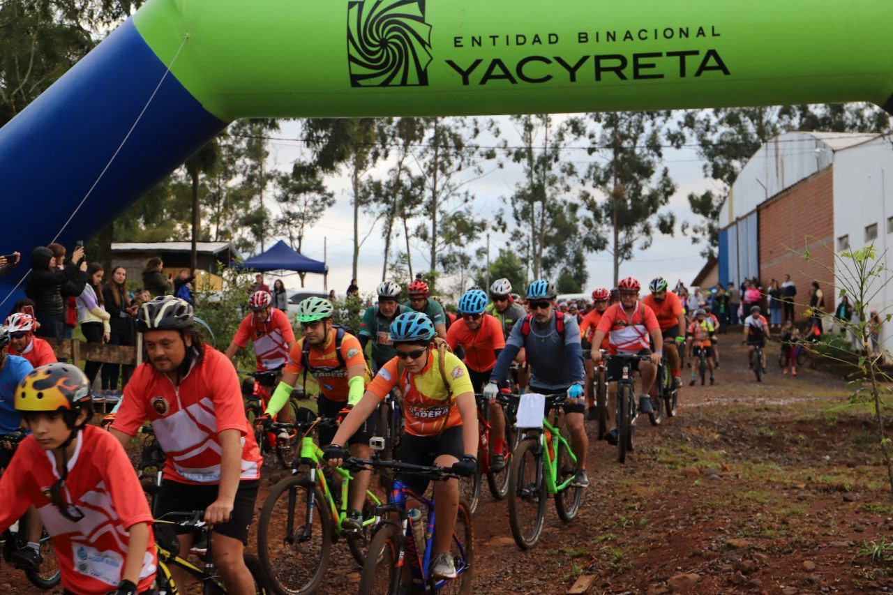 Yacyretá y el cicloturismo en San Vicente