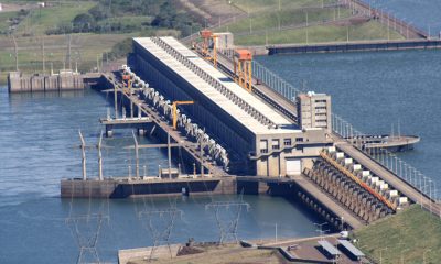La Central Hidroeléctrica Yacyretá a su máxima potencia