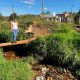Aristóbulo: familias del barrio Milagros reclaman hace casi tres años la construcción de un puente