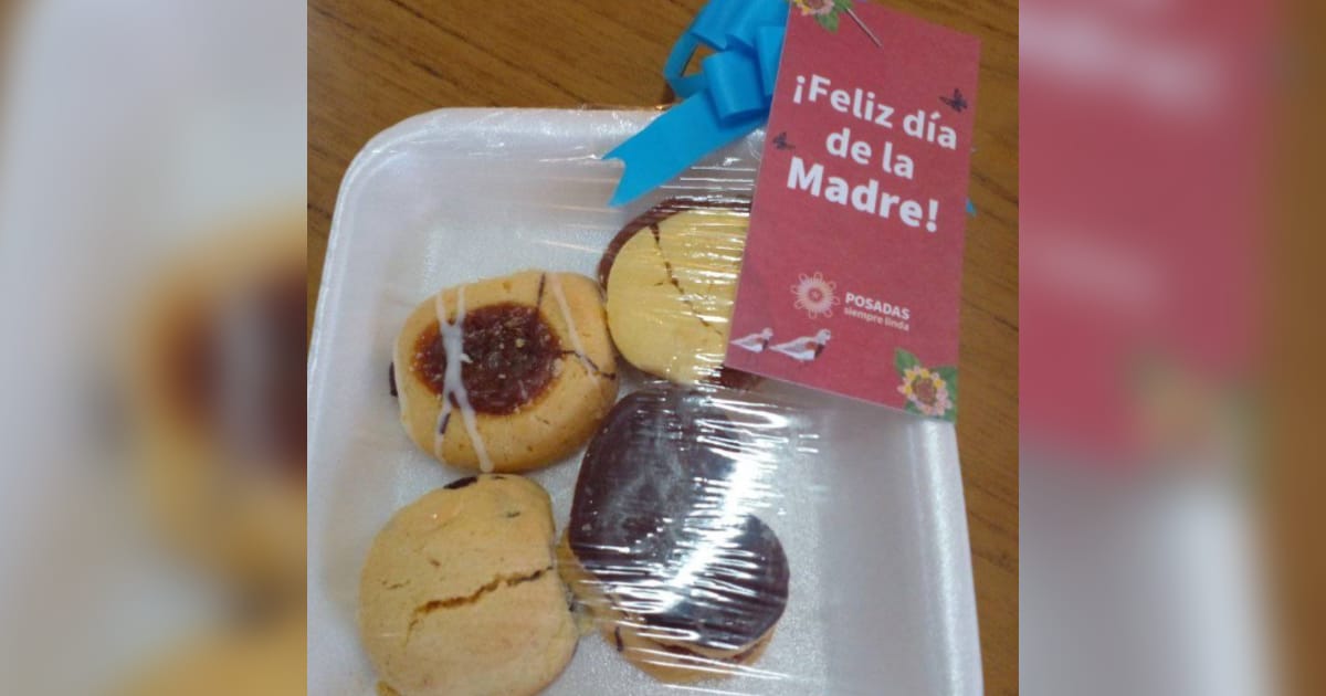 Municipales recibieron cuatro galletitas de regalo por el Día de la Madre