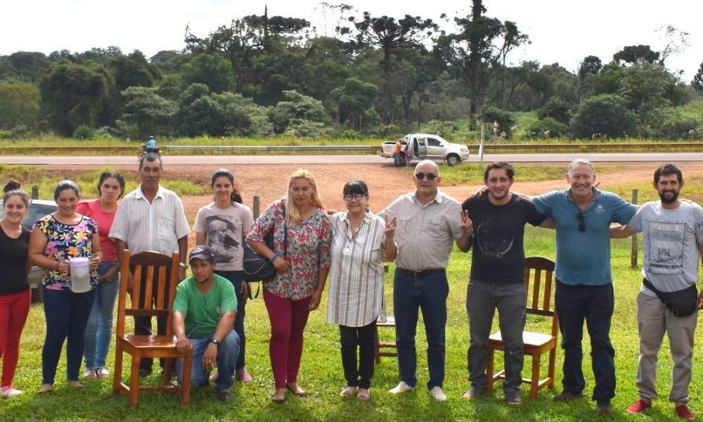 Candidatos del Frente Amplio en un encuentro con trabajadores de Cooperativa Agropecuaria de San Pedro