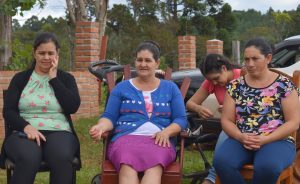 Candidatos del Frente Amplio en un encuentro con trabajadores de Cooperativa Agropecuaria de San Pedro