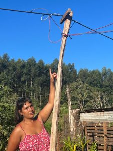 Puerto Leoni: ante riesgo por conexiones irregulares, familias de ex Fadimat exigen agua y luz