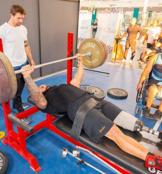Parapowerlifting