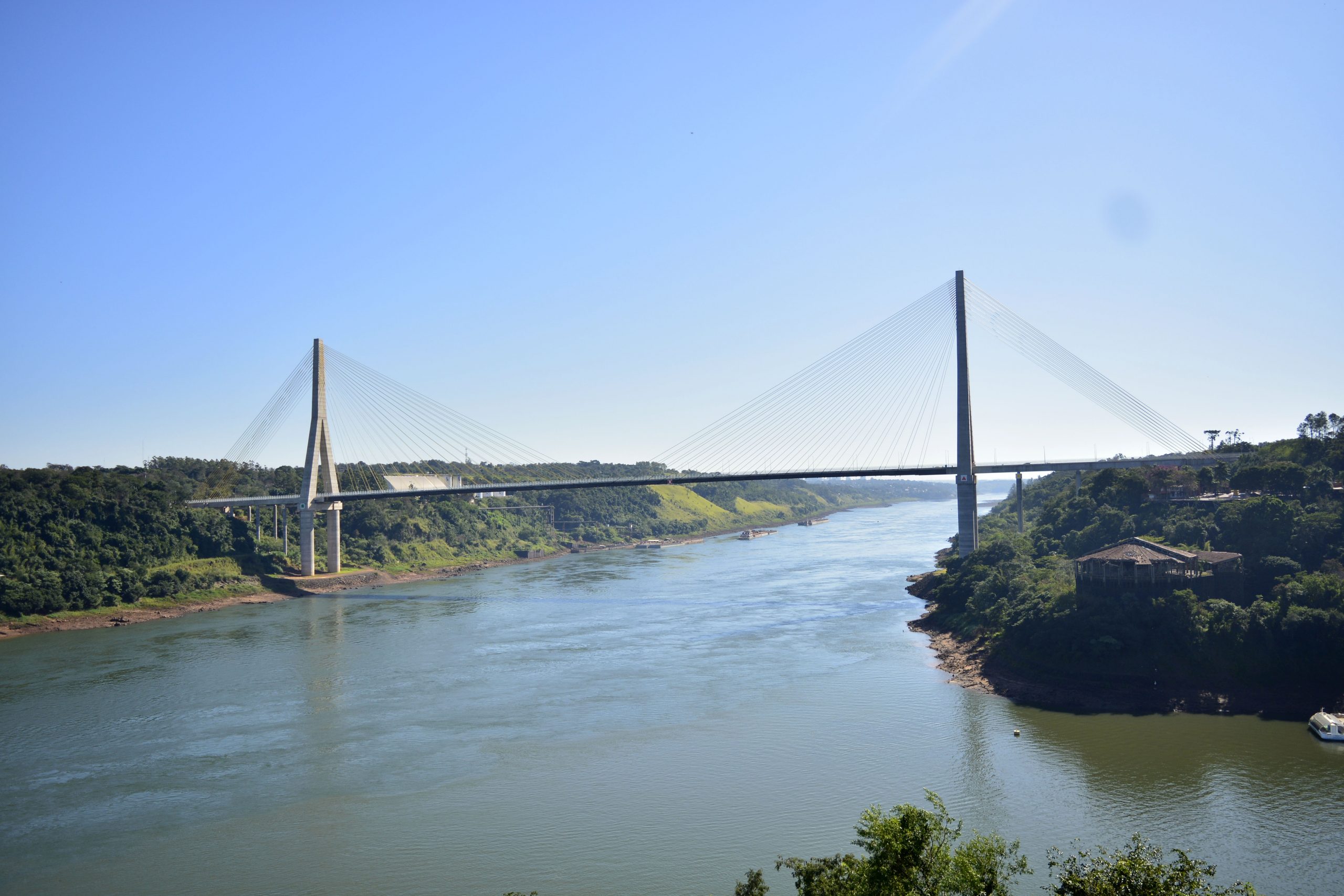 pescador paraguayo río paraná iguazú