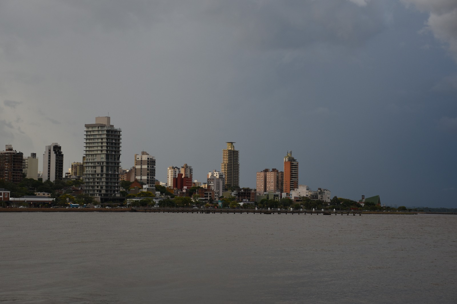 Pronostican lluvias y tormentas hasta el viernes en toda la provincia