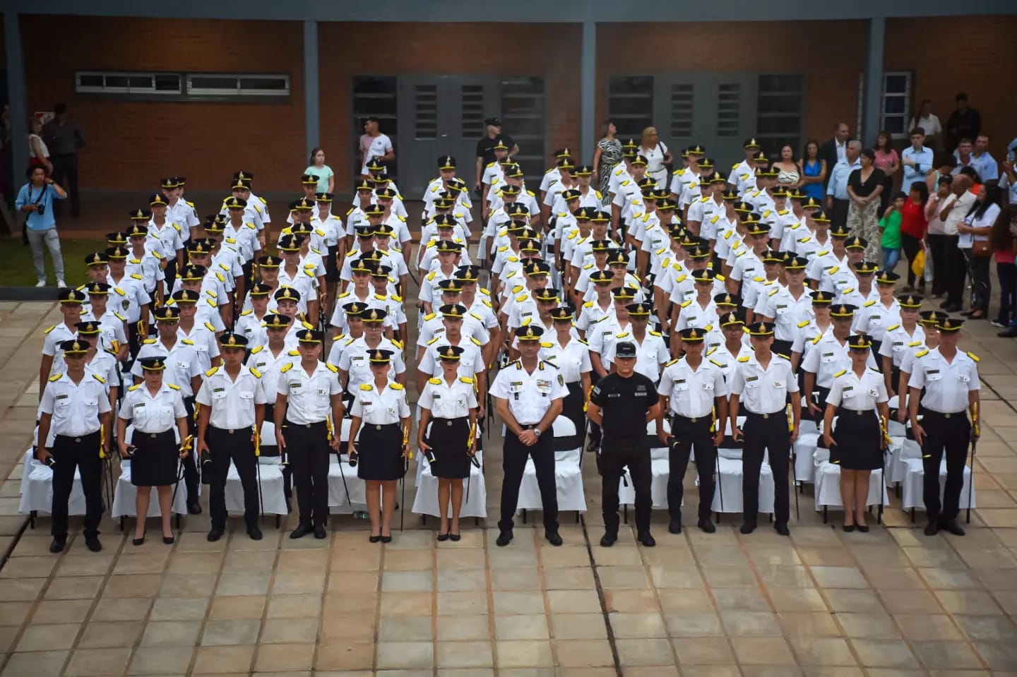 La Policía cuenta con 139 nuevos oficiales licenciados en Seguridad