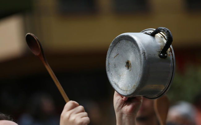 Vecinos convocan a un cacerolazo por el aumento del boleto en Posadas