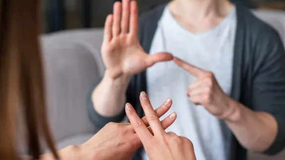 Darán taller de lengua de señas gratuito para niños y adolescentes en febrero