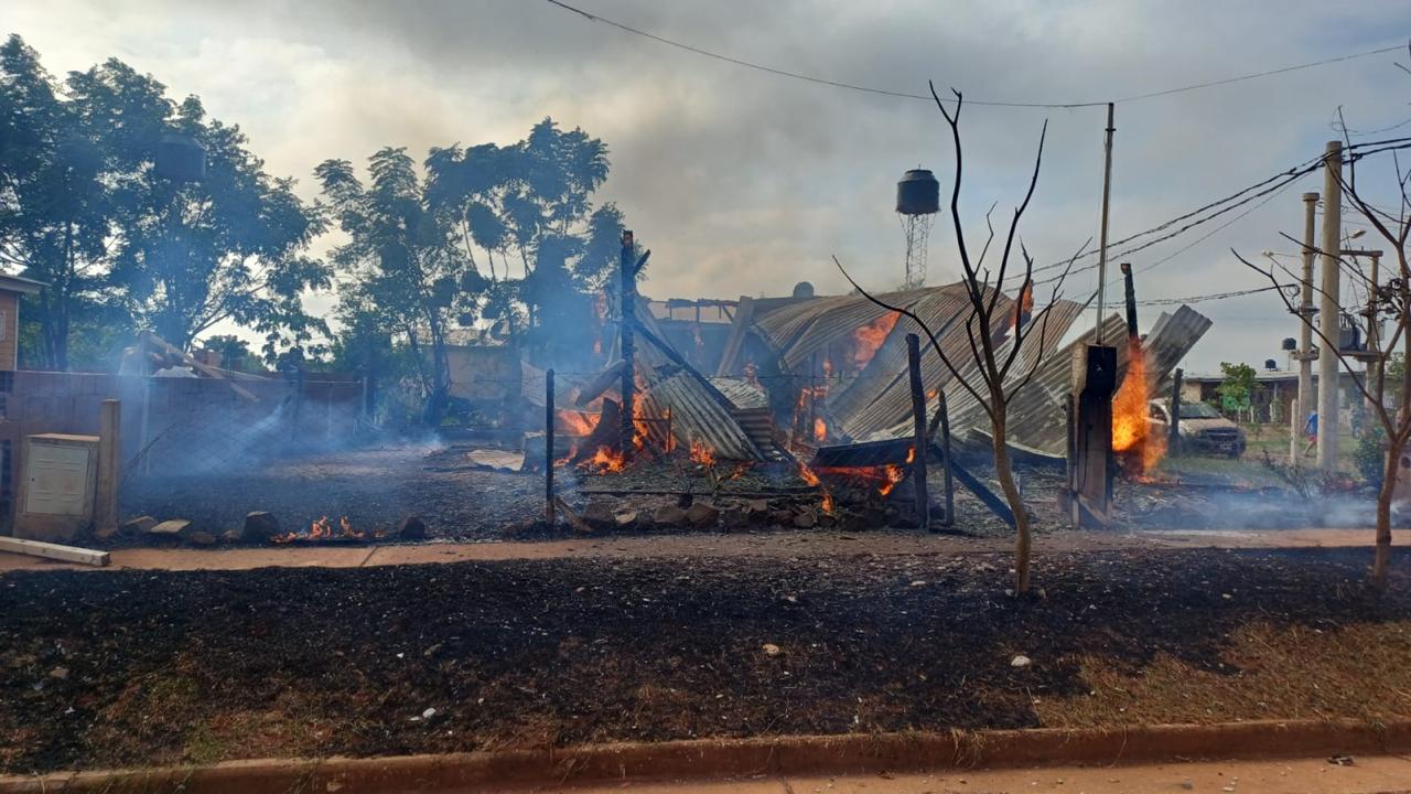 Piden informes en el Concejo de Posadas sobre incendios en casas del Iprodha