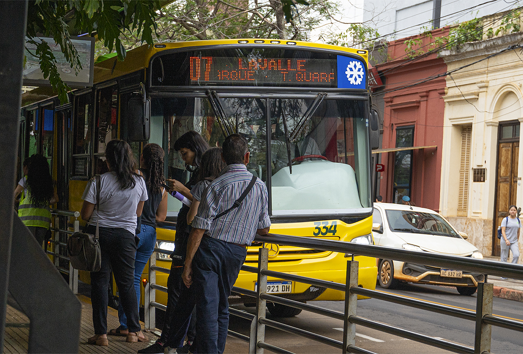 Jueves sin clases, bancos, ni colectivos en Misiones por el paro nacional