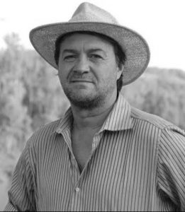 Hécto Cacho Bárbaro