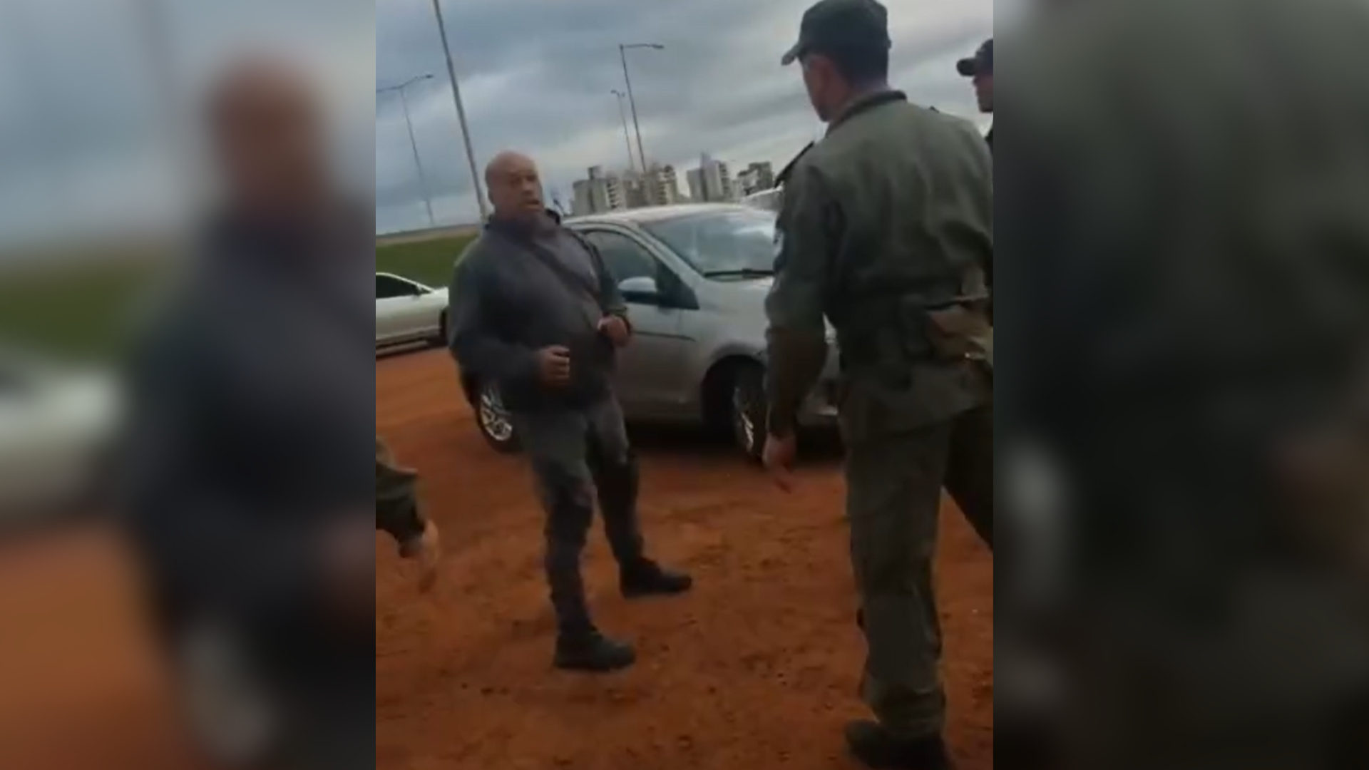 Dos taxistas presos por agredir a un conductor de Uber en estación de tren