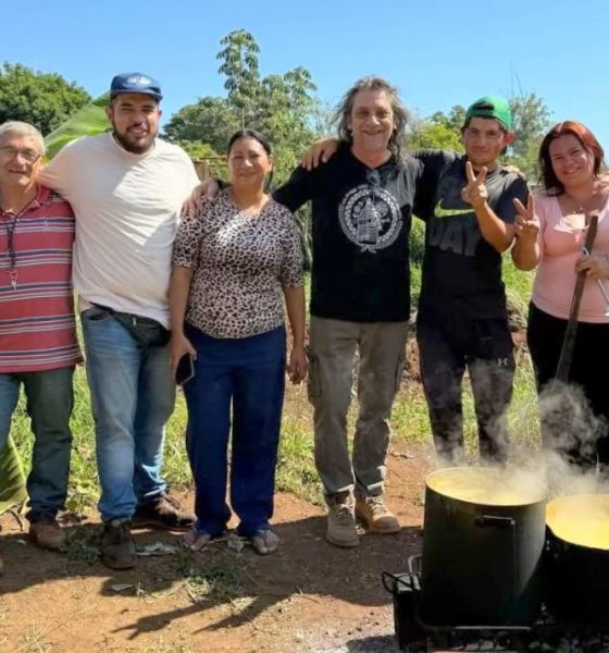 Familias participan de taller de bioconstrucción impulsado por el partido TTT