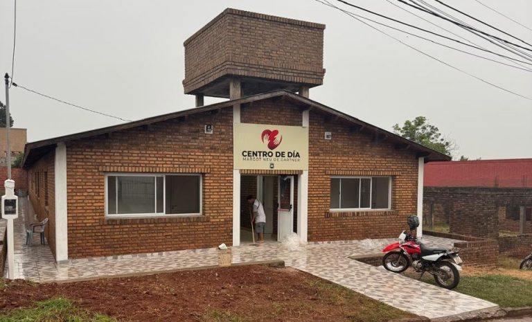 Inauguran Centro de Día para prevención de adicciones y suicidio en Alem 9 Inauguran Centro de Día para prevención de adicciones y suicidio en Alem imagen-8