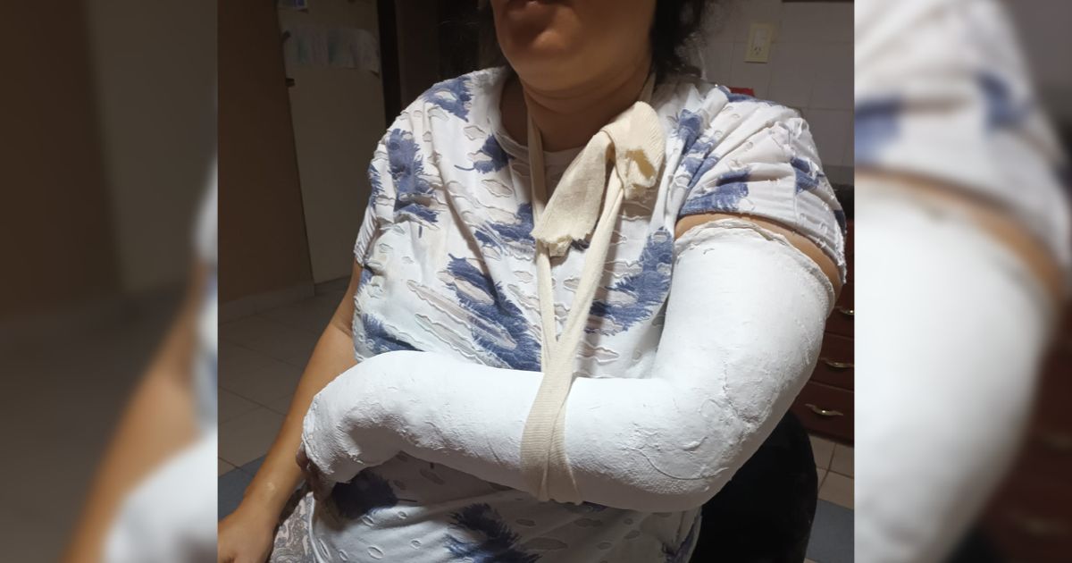 A cambio de un libro, historiador junta fondos para operación de su esposa
