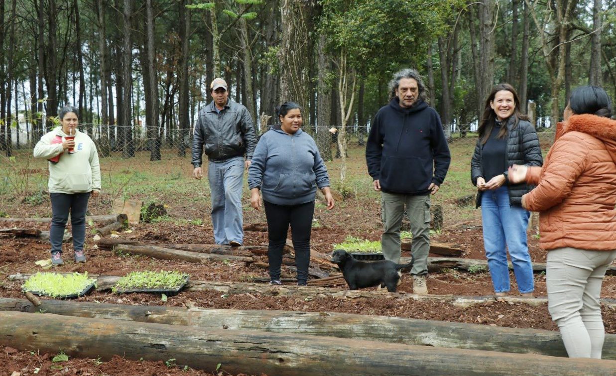 Barrio Sol de Misiones: mujeres levantan huerta con apoyo municipal y provincial