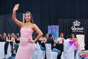 Coronan a Valeria Cufré como reina en el cierre de la Fiesta del Docente