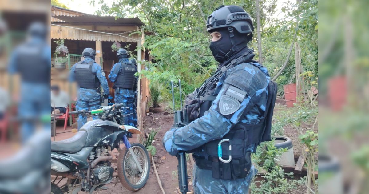 Tenía domiciliaria, atacó a tiros a vecinos y encontraron droga en su casa