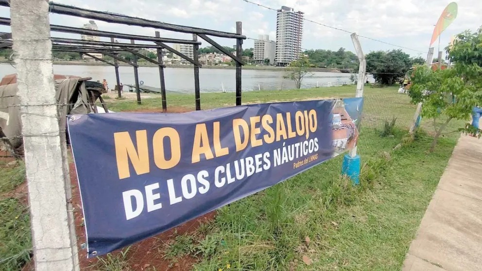 Misiones accionará judicialmente contra la EBY por tierras costeras en Posadas