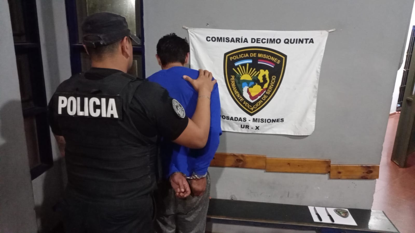 Persiguió con un cuchillo a su ex por la calle e intentó matarla en su casa