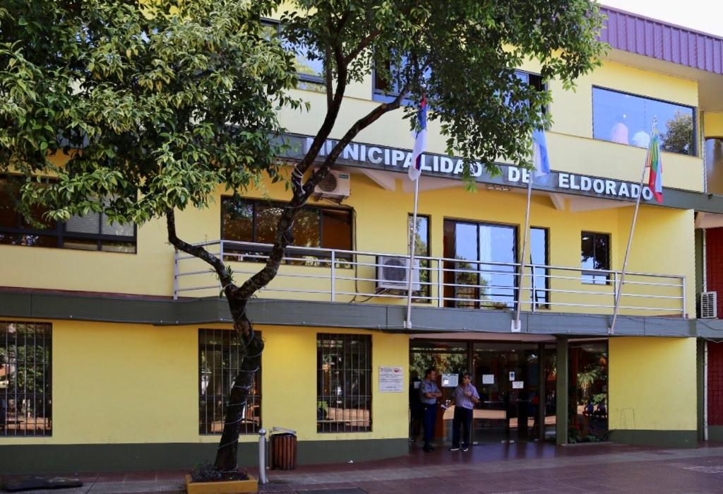 Cae licitación y la Muni de Eldorado podrá contratar colectivos
