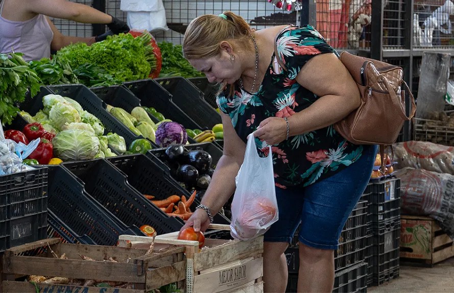 Mercado Central abrió la venta minorista: “Para ayudar en esta crisis”