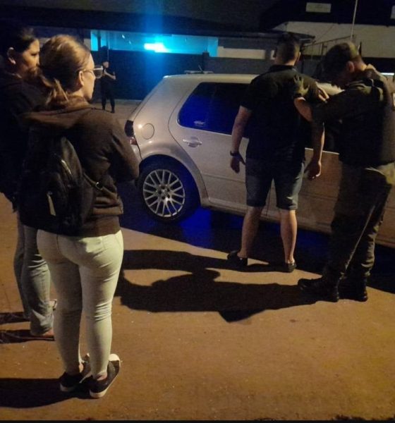 contrabando cigarrillos policías