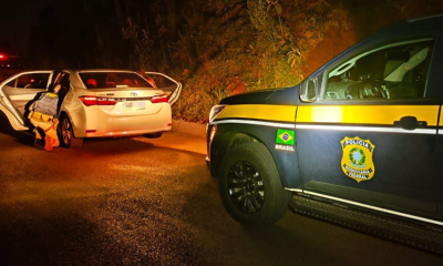 pareja bebé marihuana