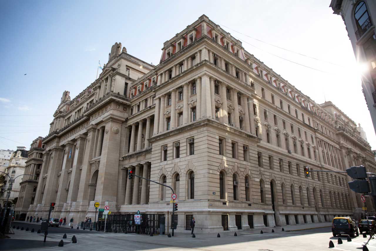 reyes destitución corte