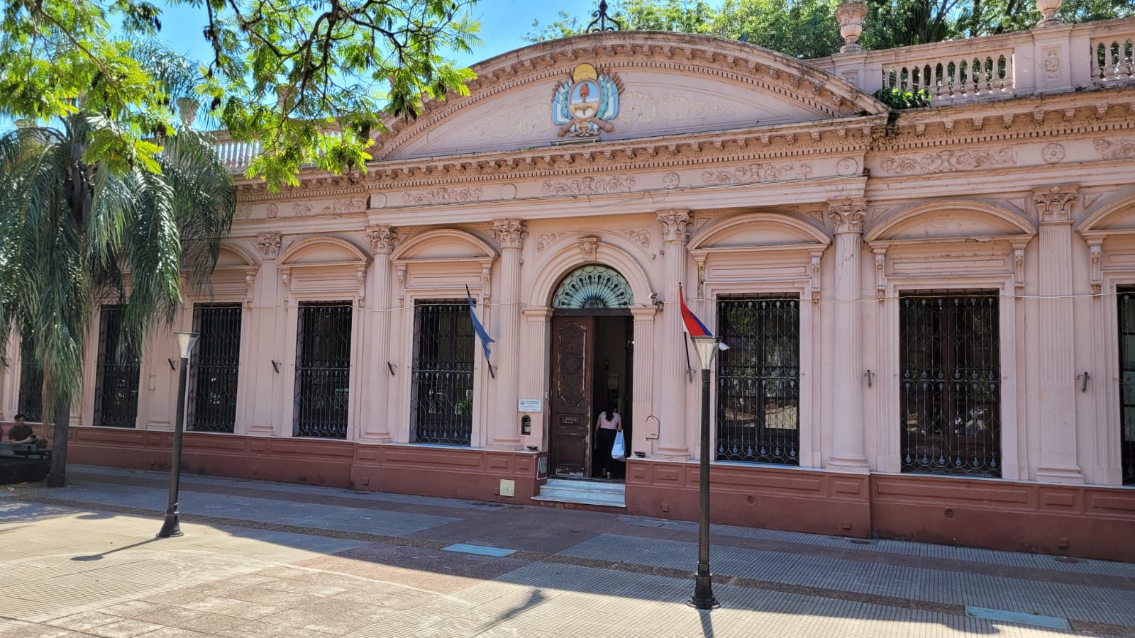 misiones aumentos policías y docentes