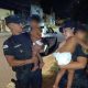 Policías resguardaron a dos bebés que estaban solos en una casa de Apóstoles