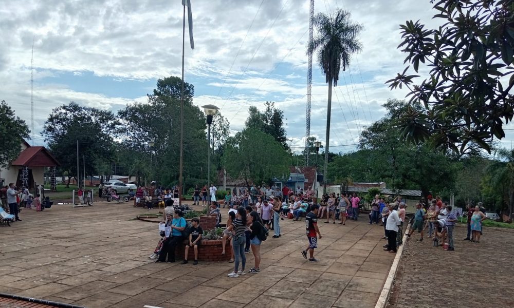 Caraguatay: movilización por los 50 años del golpe y contra la intendenta imagen-4