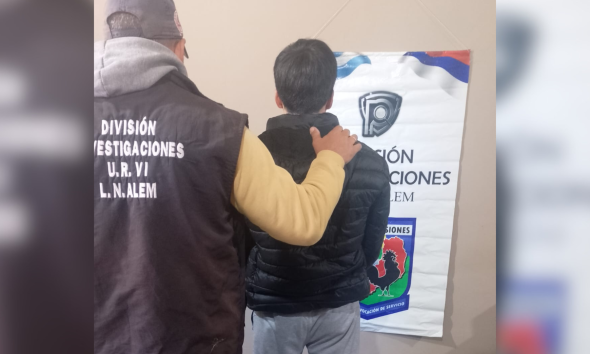 Detienen al docente acusado de fotografiar pies de alumnos en El Soberbio