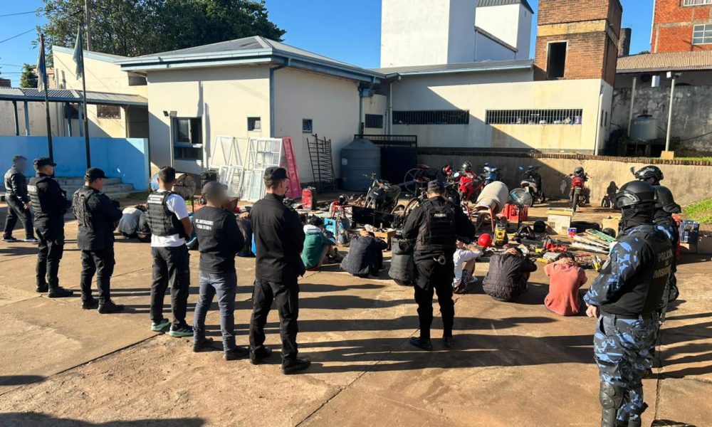 Detienen a 15 personas por robos y venta ilegal tras 8 allanamientos en Posadas